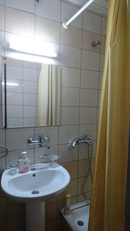 Hostel Bimbo Skopje Ngoại thất bức ảnh